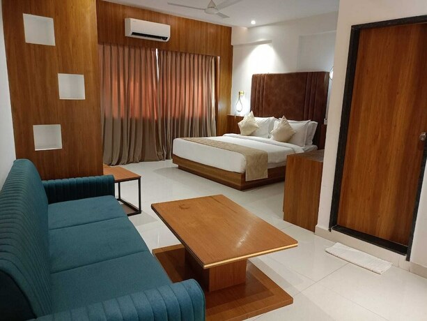 Imagen de la habitación del Hotel Lords Eco Inn Ambaji. Foto 19