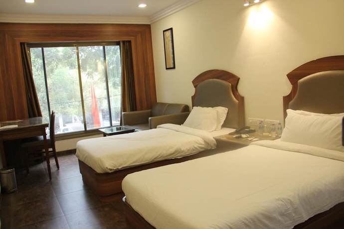 Imagen de la habitación del Hotel Lords Eco Inn, Gandhidham. Foto 6