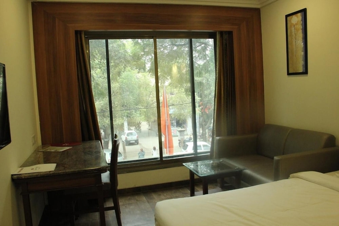 Imagen de la habitación del Hotel Lords Eco Inn, Gandhidham. Foto 7