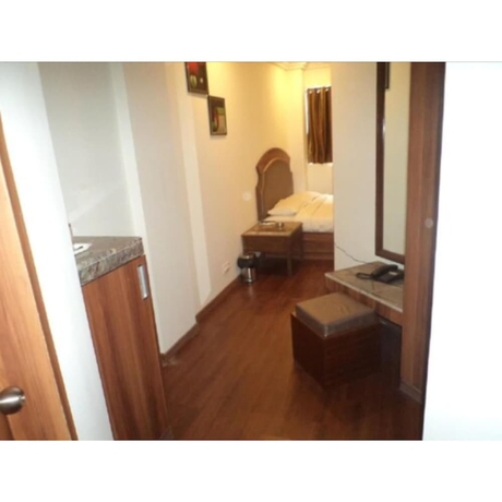 Imagen de la habitación del Hotel Lords Eco Inn, Gandhidham. Foto 11