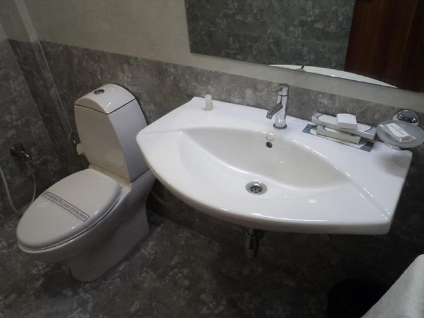 Imagen de la habitación del Hotel Lords Eco Inn, Gandhidham. Foto 13