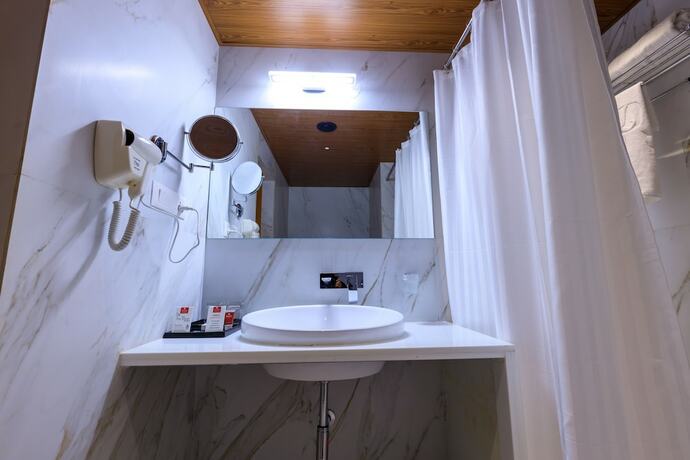 Imagen general del Hotel Lords Eco Inn Jamnagar. Foto 2