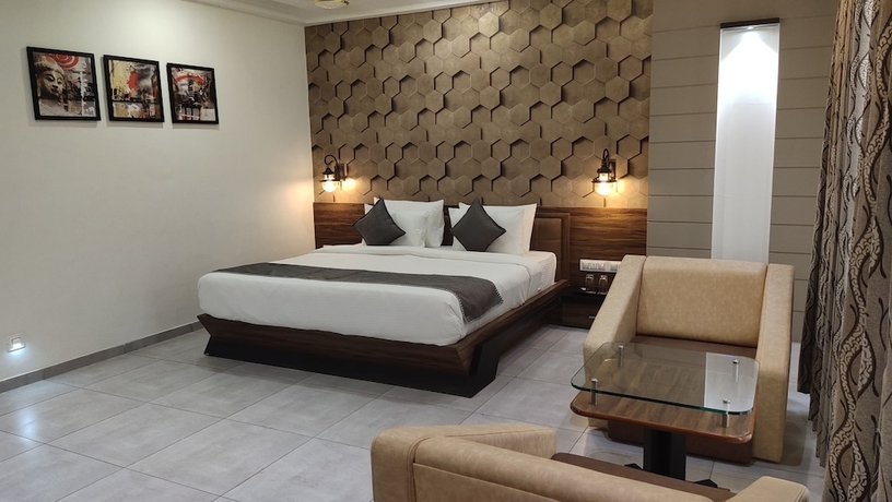 Imagen de los interiores del Hotel Lords Eco Inn Morbi. Foto 17