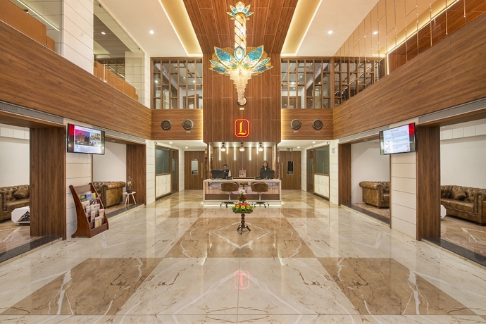 Imagen de los interiores del Hotel Lords Eco Inn Morbi. Foto 18