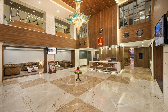 Imagen de los interiores del Hotel Lords Eco Inn Morbi. Foto 19