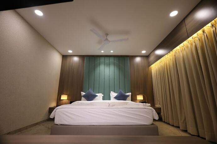 Imagen de la habitación del Hotel Lords Eco Inn Navsari. Foto 17