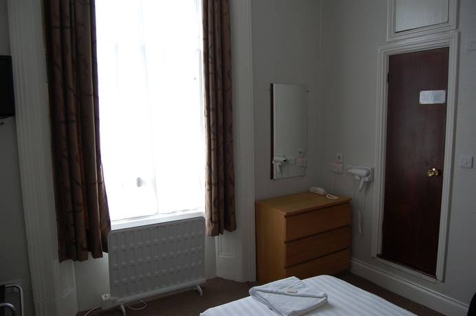 Imagen de la habitación del Hotel Lords. Foto 6