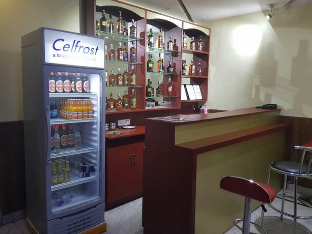 Imagen del bar/restaurante del Hotel Lords Highway Inn. Foto 5