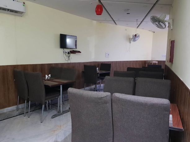 Imagen del bar/restaurante del Hotel Lords Highway Inn. Foto 7