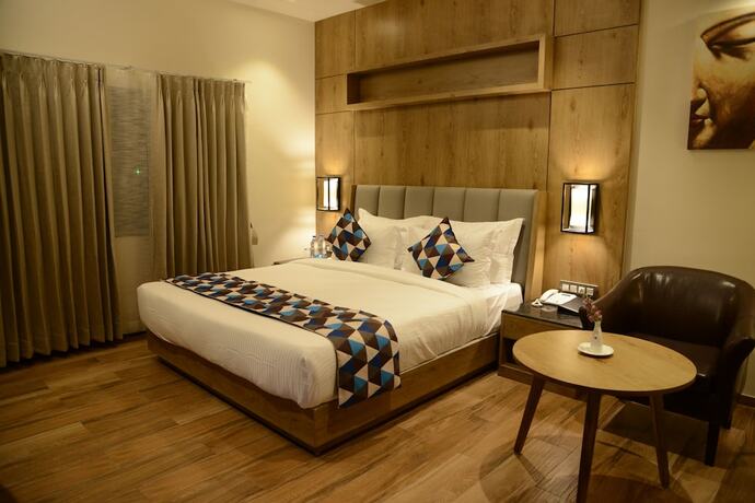 Imagen de la habitación del Hotel Lords Inn Jamnagar. Foto 11