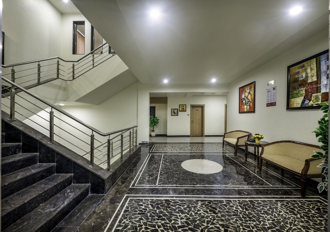Imagen de los interiores del Hotel Lords Inn Somnath. Foto 17
