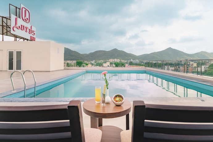 Imagen de la piscina del Hotel Lords Inn Udaipur. Foto 19