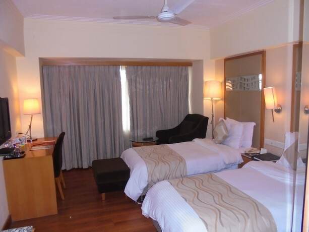 Imagen general del Hotel Lords Plaza, Ankleshwar. Foto 14