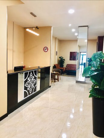 Imagen de los interiores del Hotel Lords, Tbilisi. Foto 19