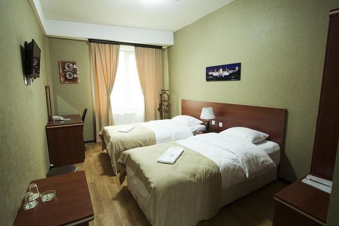 Imagen de la habitación del Hotel Lords, Tbilisi. Foto 8
