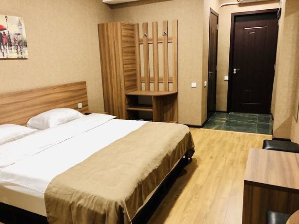 Imagen de la habitación del Hotel Lords, Tbilisi. Foto 12