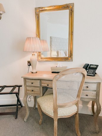 Imagen de la habitación del Hotel Lords of the Manor. Foto 4