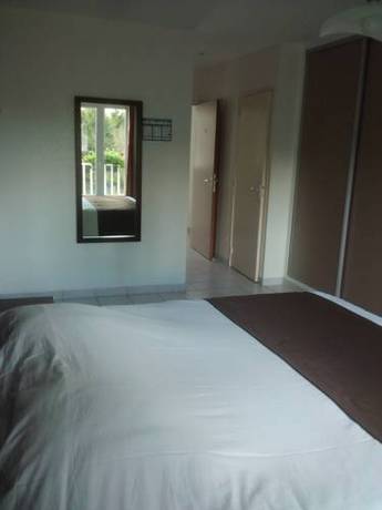 Imagen de la habitación del Hotel L'orée Des Châteaux. Foto 9