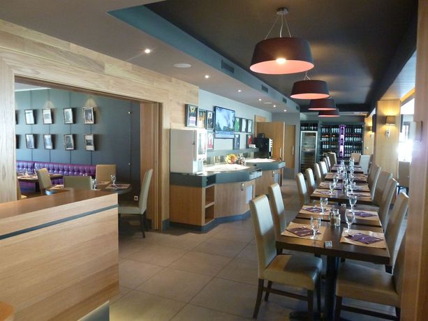 Imagen del bar/restaurante del Hotel Loreak. Foto 4