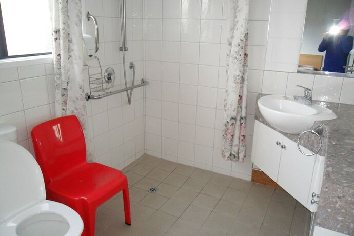 Imagen de la habitación del Hotel Loredo Motel. Foto 16