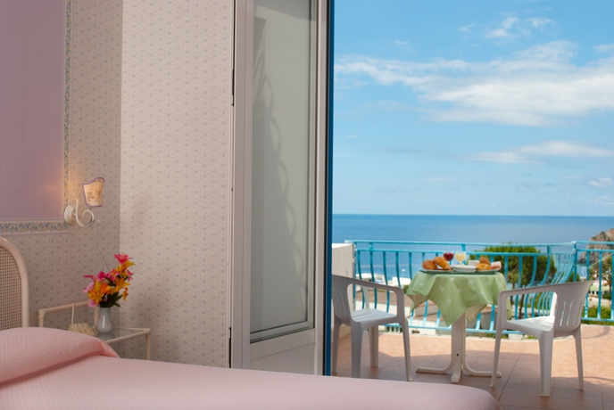 Imagen de la habitación del Hotel Loreley, Ischia. Foto 8