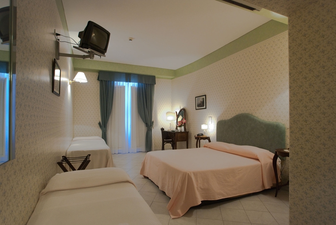 Imagen de la habitación del Hotel Loreley, Ischia. Foto 10