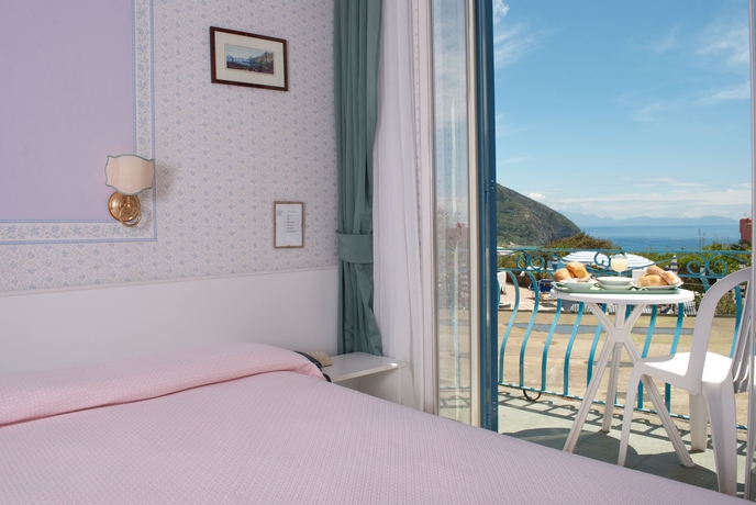 Imagen de la habitación del Hotel Loreley, Ischia. Foto 12