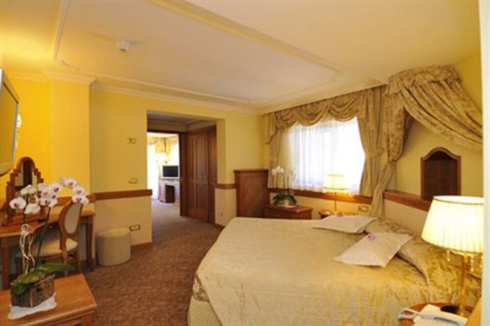 Imagen de la habitación del Hotel Lorenzetti. Foto 16