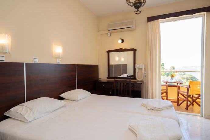 Imagen de la habitación del Hotel Lorenzo, Cefalonia. Foto 7