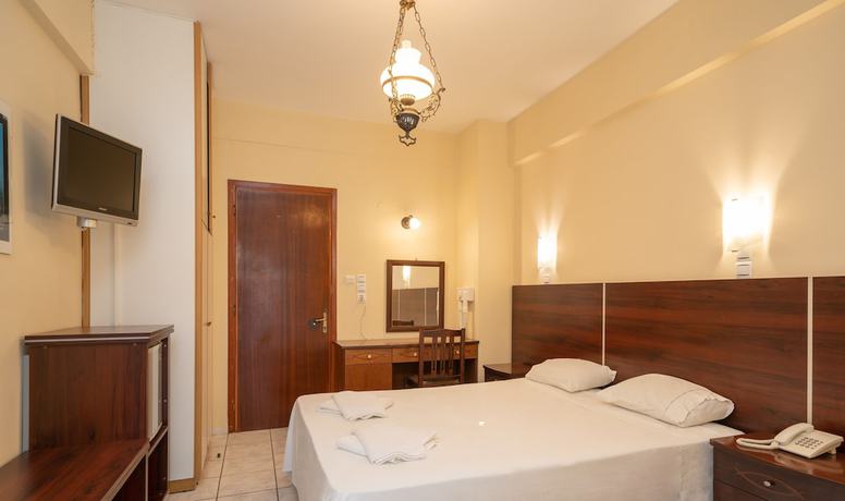 Imagen de la habitación del Hotel Lorenzo, Cefalonia. Foto 14