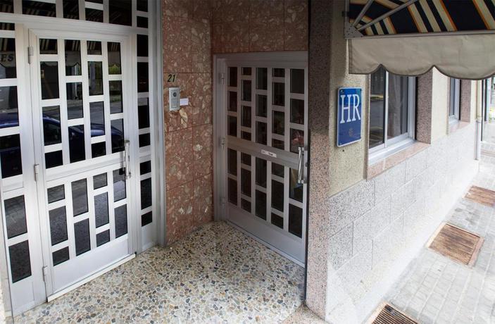 Imagen de los exteriores del Hotel Lorenzo. Foto 8