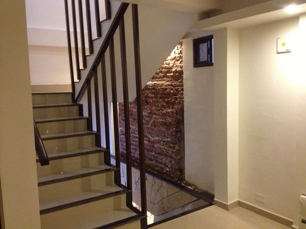 Imagen de los interiores del Hotel Lorenzo Suites. Foto 13