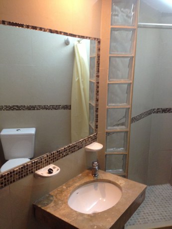 Imagen de la habitación del Hotel Lorenzo Suites. Foto 8