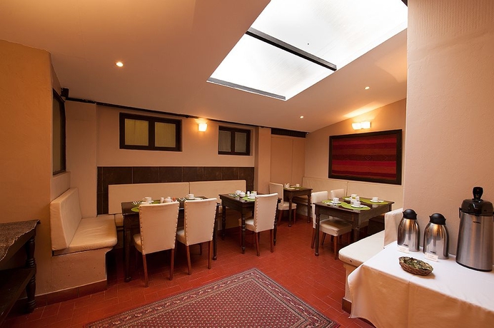 Imagen del bar/restaurante del Hotel Loreto Boutique. Foto 3