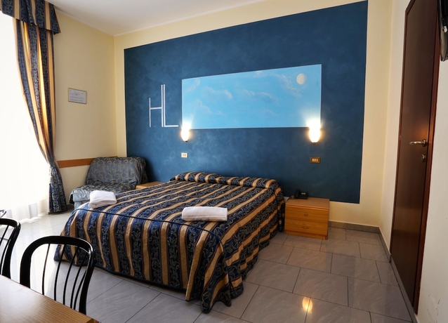 Imagen de la habitación del Hotel Loreto, Milán. Foto 7