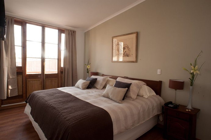 Imagen de la habitación del Hotel Loreto, Santiago de Chile. Foto 11