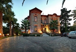 Imagen de la piscina del Hotel Loriet. Foto 5