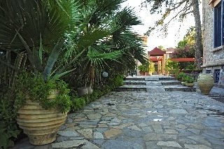 Imagen de la piscina del Hotel Loriet. Foto 6