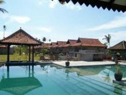 Imagen de la piscina del Hotel Lorin Belitung. Foto 14