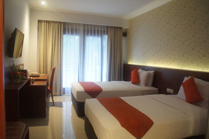 Imagen de la habitación del Hotel Lorin. Foto 7