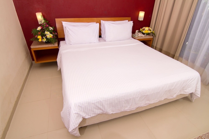 Imagen de la habitación del Hotel Lorin. Foto 8
