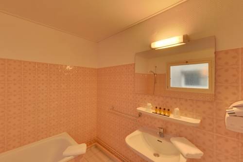 Imagen de la habitación del Hotel L'orque Bleue. Foto 4