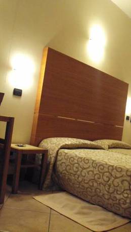 Imagen de la habitación del Hotel Lory, Forli. Foto 6