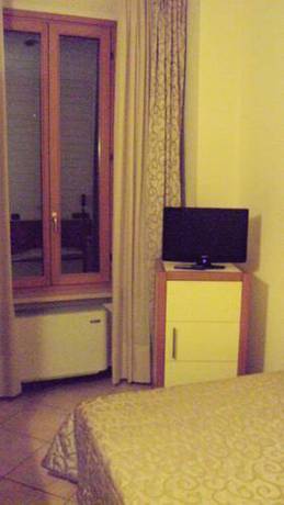 Imagen de la habitación del Hotel Lory, Forli. Foto 10