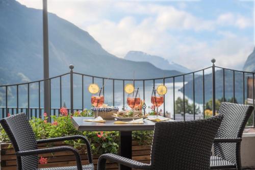 Imagen general del Hotel Lory - Molveno - Dolomiti. Foto 1