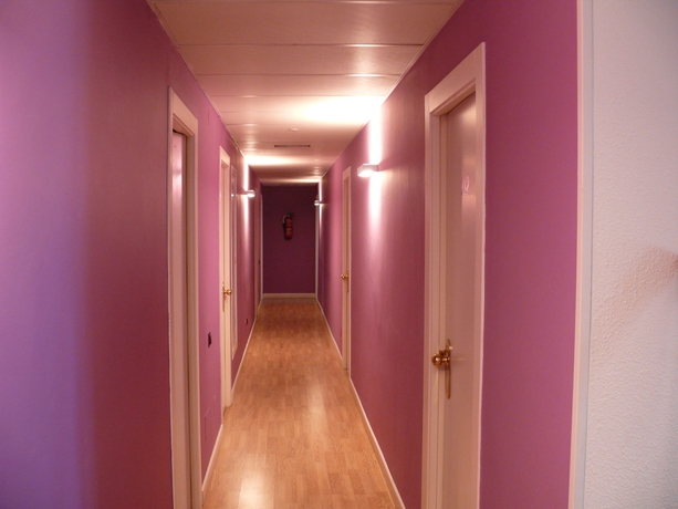 Imagen de los interiores del Hotel Los Ángeles, Boo de Guarnizo. Foto 12