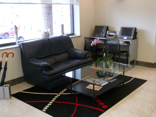 Imagen de los interiores del Hotel Los Ángeles, Boo de Guarnizo. Foto 13