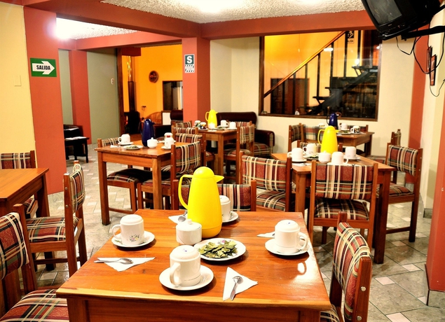 Imagen del bar/restaurante del Hotel Los &Aacute;ticos. Foto 2