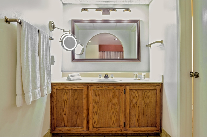 Imagen de la habitación del Hotel Los Abrigados Resort and Spa. Foto 7