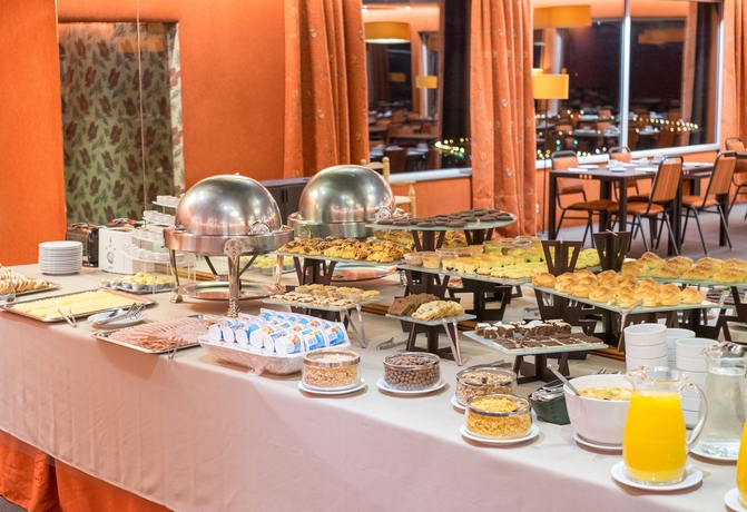 Imagen del bar/restaurante del Hotel Los Acebos Ushuaia. Foto 3